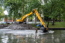 910617 Afbeelding van de werkzaamheden ten behoeve van het opnieuw aanleggen van de Stadsbuitengracht te Utrecht, ter ...